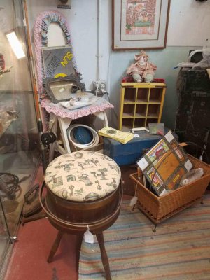 Seminole Heights Antiques & Decor - Tampa, Florida 33603