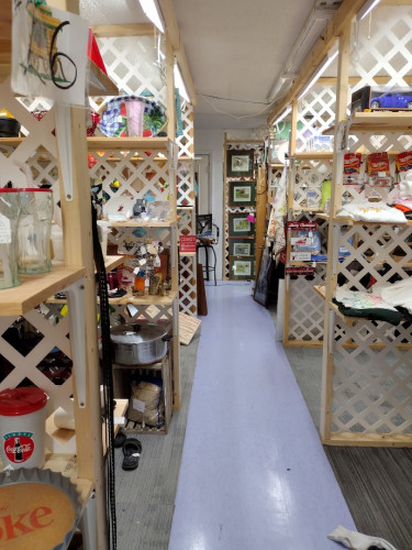 Gypsies Fleas N' Tiques - Ash Grove, Missouri 65604