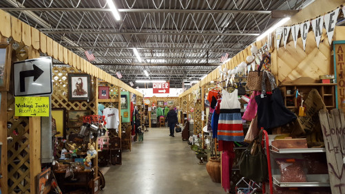 The Hitch n Post Flea Market - Commerce, Oklahoma 74339