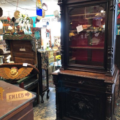 Eddies Antiques - San Antonio, Texas 78230