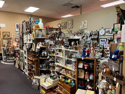 The Coop Antiques - Oviedo, Florida 32765