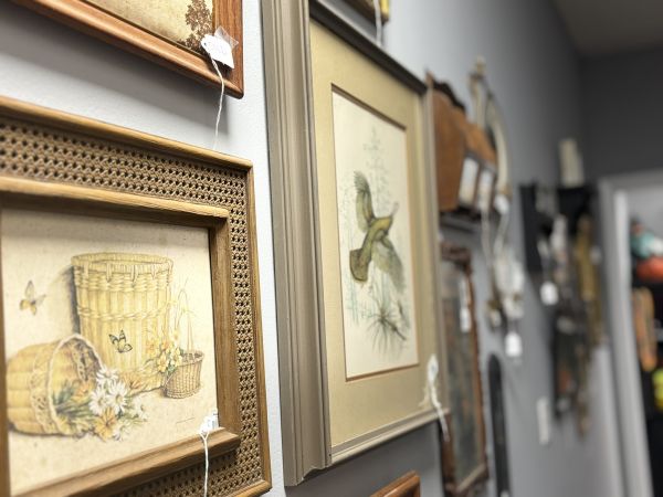 Echoes Curations and Antiques - Valparaiso, Florida 32580