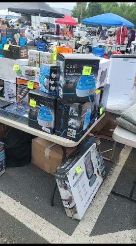 Avenel Flea Market - Avenel, New Jersey 07001